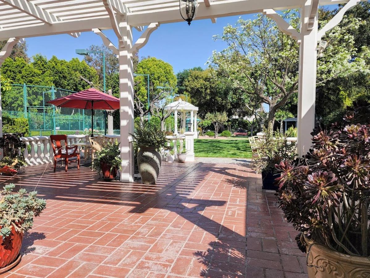 Villa 628 Madre Street Pasadena